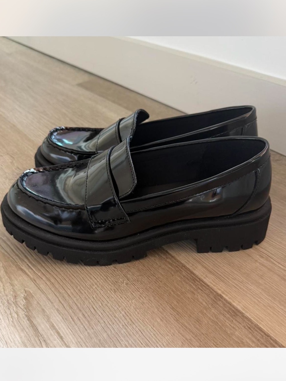 Old Navy Black Patent Lug Sole Penny Loafers